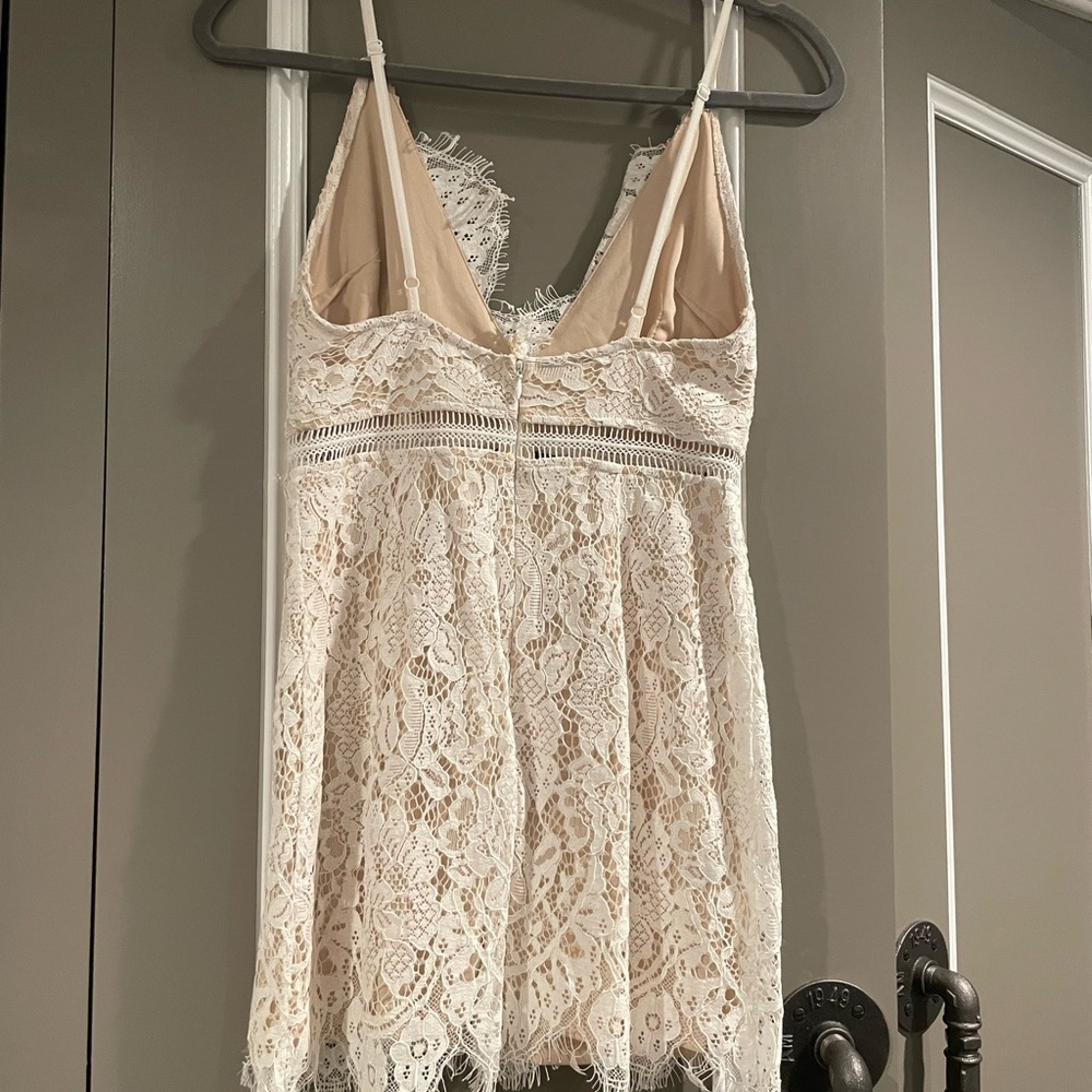 Superdown Dress - Picture 3 of 6